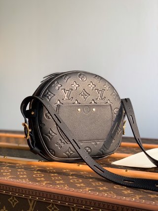 Replica Louis Vuitton Nicolas Ghesquiè Handbags