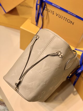 Replica Louis Vuitton Neverfull Handbags