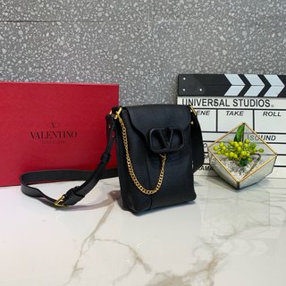 Replica Valentino Garavani VSLING Handbags