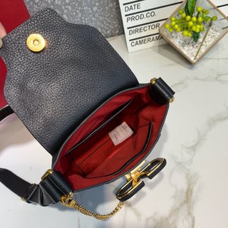 Replica Valentino Garavani VSLING Handbags