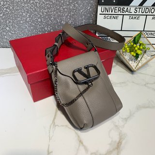 Replica Valentino Garavani VSLING Handbags