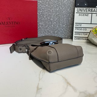 Replica Valentino Garavani VSLING Handbags