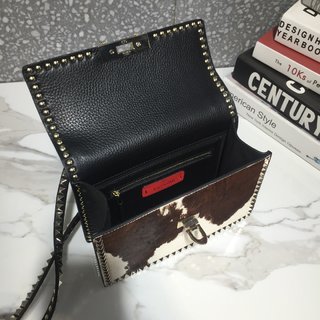 Replica Valentino Garavani Rockstud No Limit Handbags