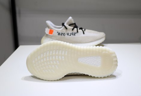 Replica Adidas Sneaker Yeezy Boost 350 V2 in White