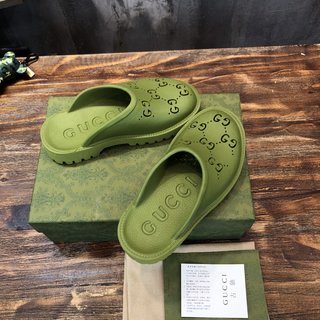 Replica gucci couple slipper