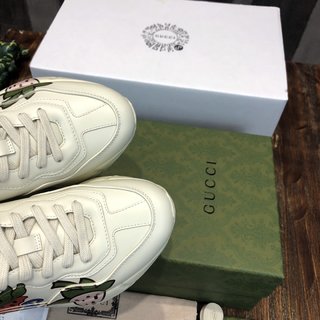 Replica Gucci Rhyton Starwberry