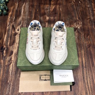 Replica Leather trainers Gucci White