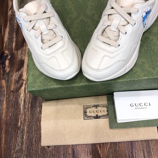 Replica Gucci Men Leather Disney Gucci Sneakers Shoes Ivory