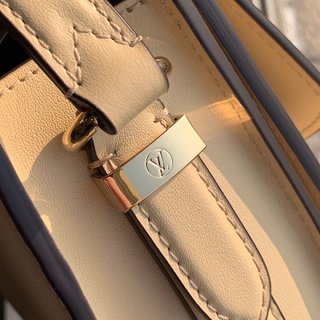 Replica Louis Vuitton Pont 9 Handbags