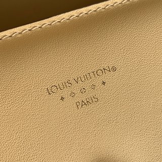 Replica Louis Vuitton Pont 9 Handbags