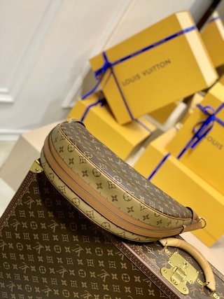 Replica Louis Vuitton Marel Handbags