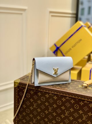 Replica Louis Vuitton MyLockMe Handbags