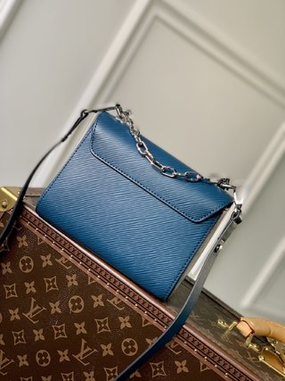 Replica Louis Vuitton 2022 new sling bag