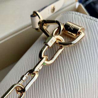 Replica Louis Vuitton 2022 new sling bag