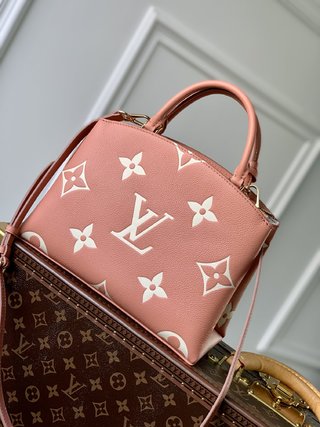 Replica Louis Vuitton 2022 new fashion Handbags