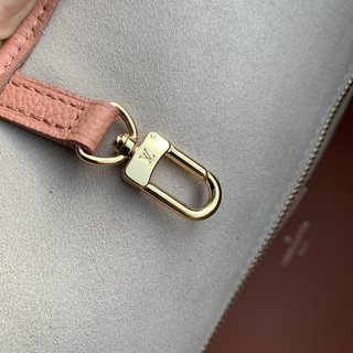 Replica Louis Vuitton 2022 new fashion Handbags