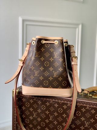 Replica Louis Vuitton 2022 new sling bag