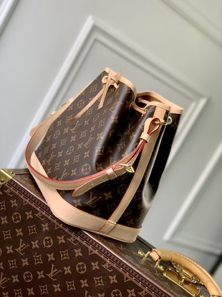 Replica Louis Vuitton 2022 new sling bag