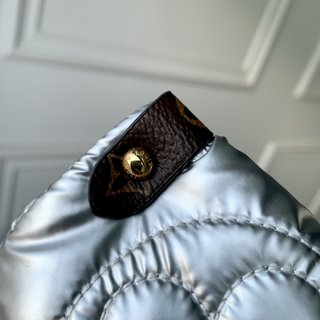 Replica Louis Vuitton 2022 new sling bag