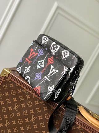 Replica Louis Vuitton 2022 new sling bag