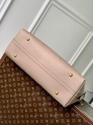 Replica Louis Vuitton 2022 new shoulder bag