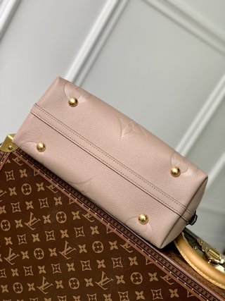 Replica Louis Vuitton 2022 new shoulder bag