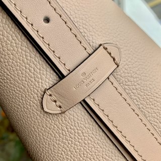 Replica Louis Vuitton 2022 new shoulder bag