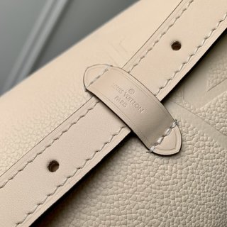 Replica Louis Vuitton 2022 new shoulder bag