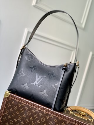 Replica Louis Vuitton 2022 new shoulder bag