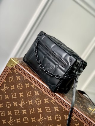 Replica Louis Vuitton 2022 new sling bag