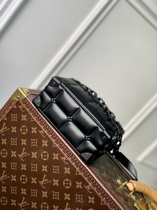 Replica Louis Vuitton 2022 new sling bag