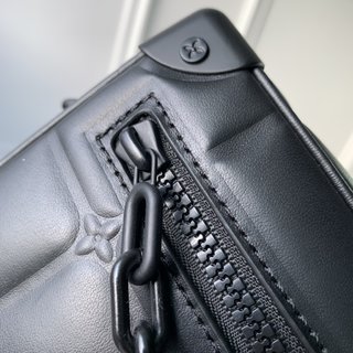 Replica Louis Vuitton 2022 new sling bag