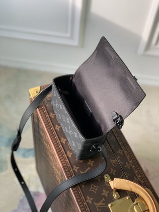 Replica Louis Vuitton 2022 new sling bag