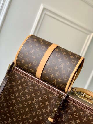 Replica Louis Vuitton 2022 new messenger bag