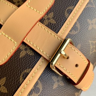 Replica Louis Vuitton 2022 new messenger bag