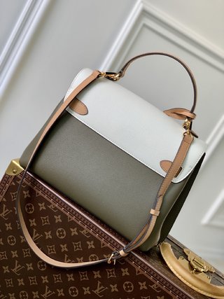 Replica Louis Vuitton 2022 new messenger bag