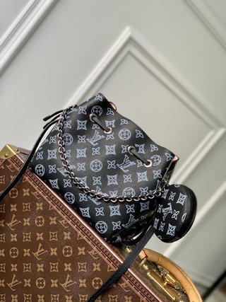 Replica Louis Vuitton 2022 new sling bag