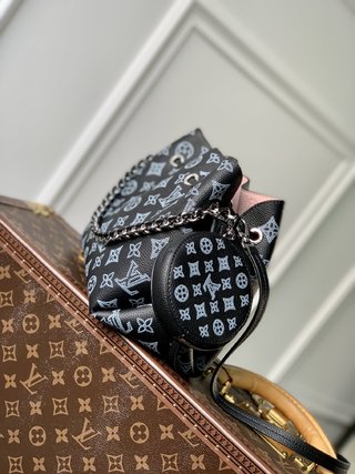 Replica Louis Vuitton 2022 new sling bag