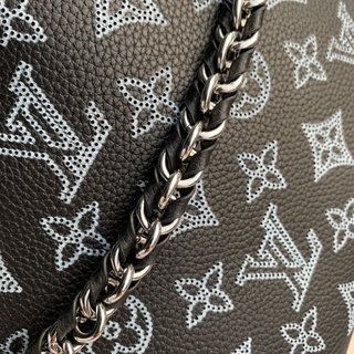 Replica Louis Vuitton 2022 new sling bag