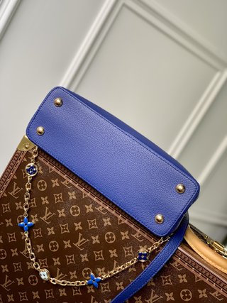 Replica Louis Vuitton 2022 new Capucines Handbags M20844