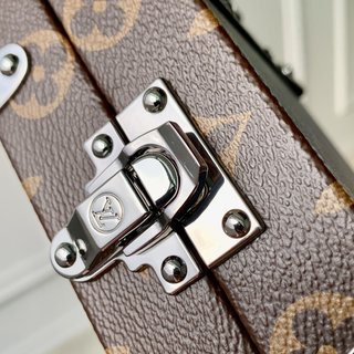 Replica Louis Vuitton 2022 new messenger bag