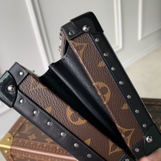 Replica Louis Vuitton 2022 new messenger bag