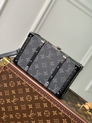 Replica Louis Vuitton 2022 new sling bag