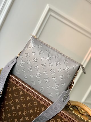 Replica Louis Vuitton 2022 new sling bag