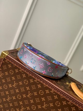 Replica Louis Vuitton 2022 new sling bag