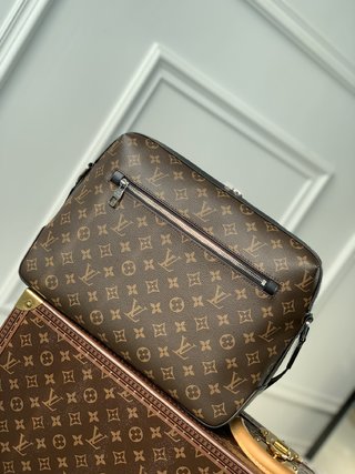 Replica Louis Vuitton 2022 new sling bag