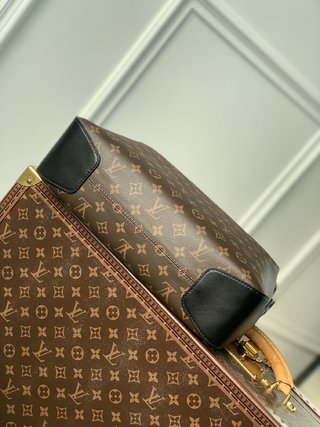 Replica Louis Vuitton 2022 new sling bag