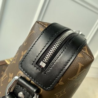 Replica Louis Vuitton 2022 new sling bag