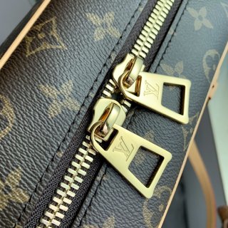 Replica Louis Vuitton 2022 Dauphine Handbags