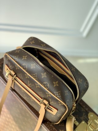 Replica Louis Vuitton 2022 Dauphine Handbags